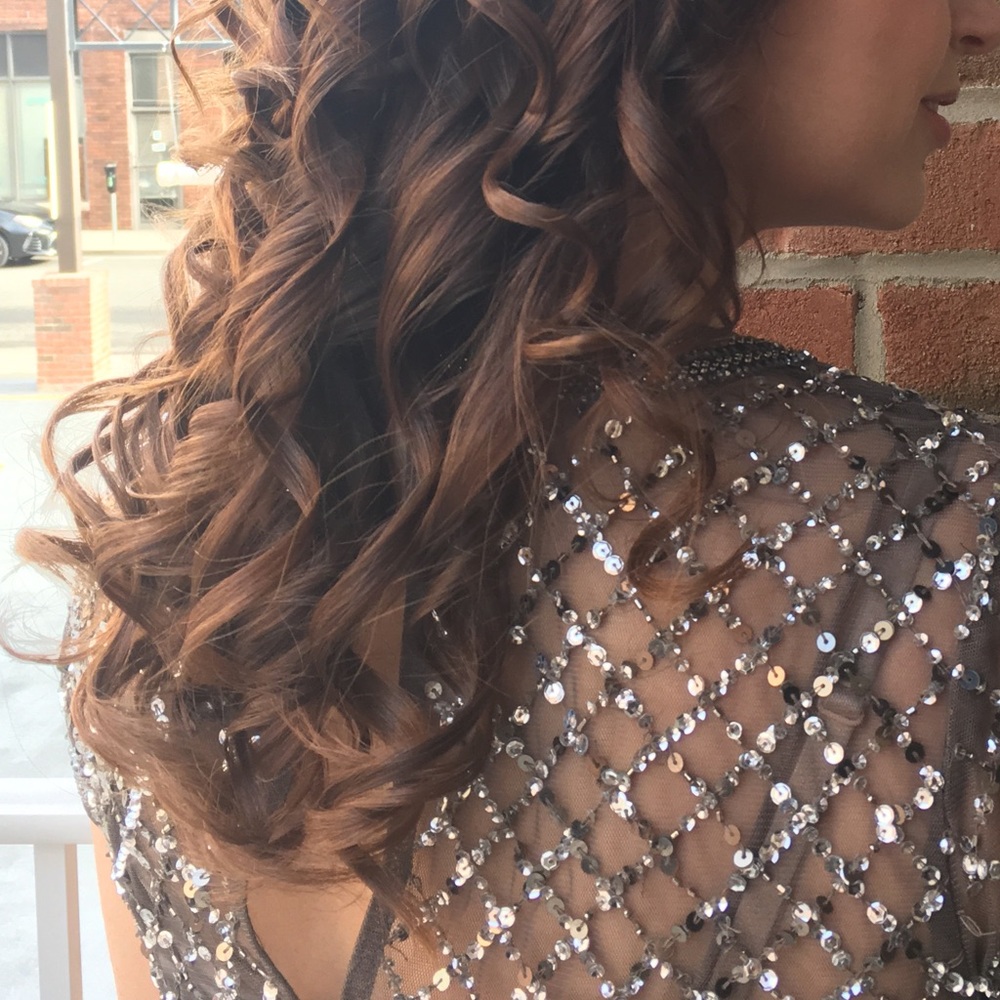 Adrianna Papell gown. Worn once. - Picture 2 of 7